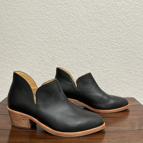 Nisolo Classic Black Leather Booties Size 9 - Picture 4 of 10